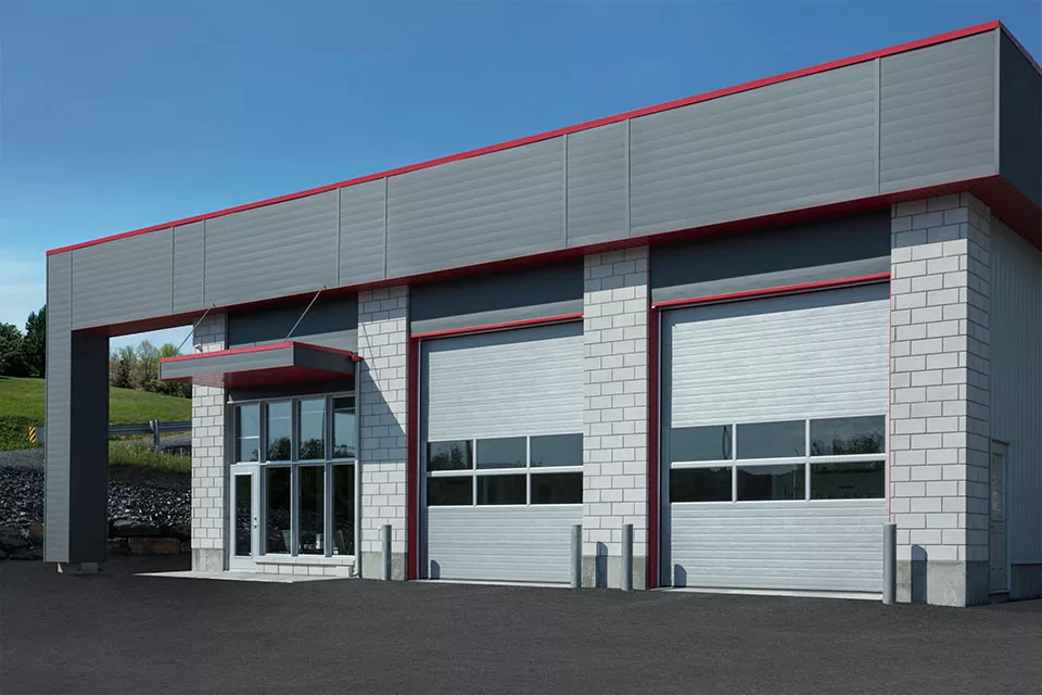 Commercial G-5000 garage door by Aker Doors LLC